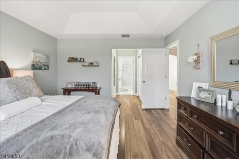 45 La Costa Drive Clinton NJ 08801