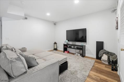 45 La Costa Drive Clinton NJ 08801