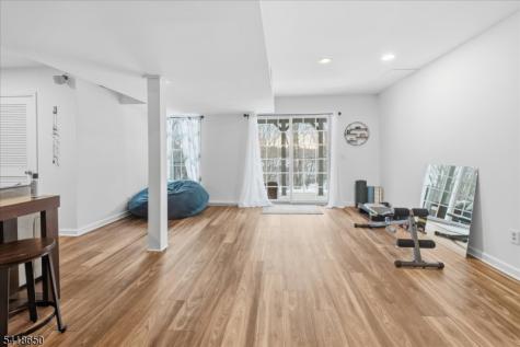45 La Costa Drive Clinton NJ 08801