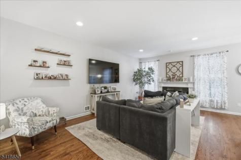 45 La Costa Drive Clinton NJ 08801