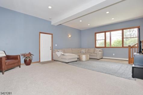 10 Hillside Road Ringwood NJ 07456