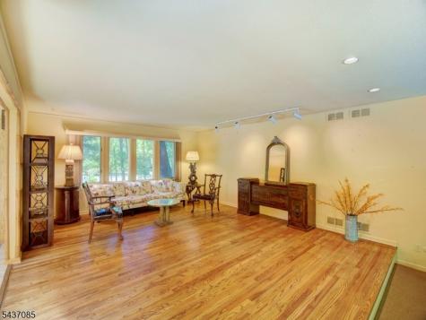 943 Sunset Ridge Bridgewater NJ 08807