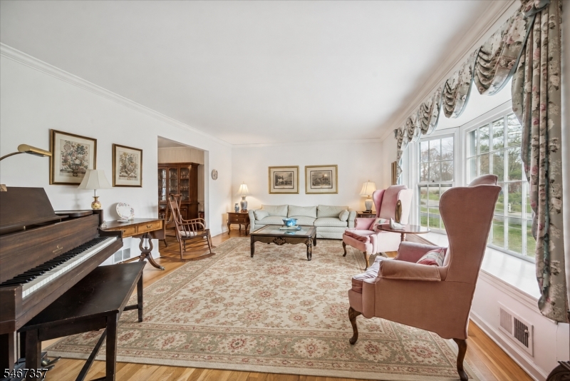 10 Warwick Road Morris NJ 07960
