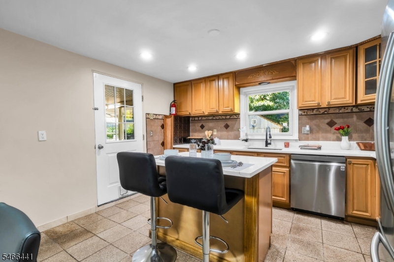 41 Heather Lane Roselle NJ 07203