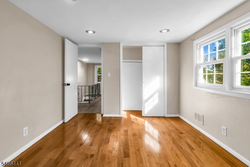 41 Heather Lane Roselle NJ 07203
