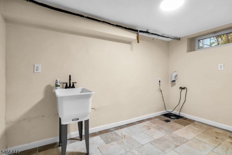 41 Heather Lane Roselle NJ 07203