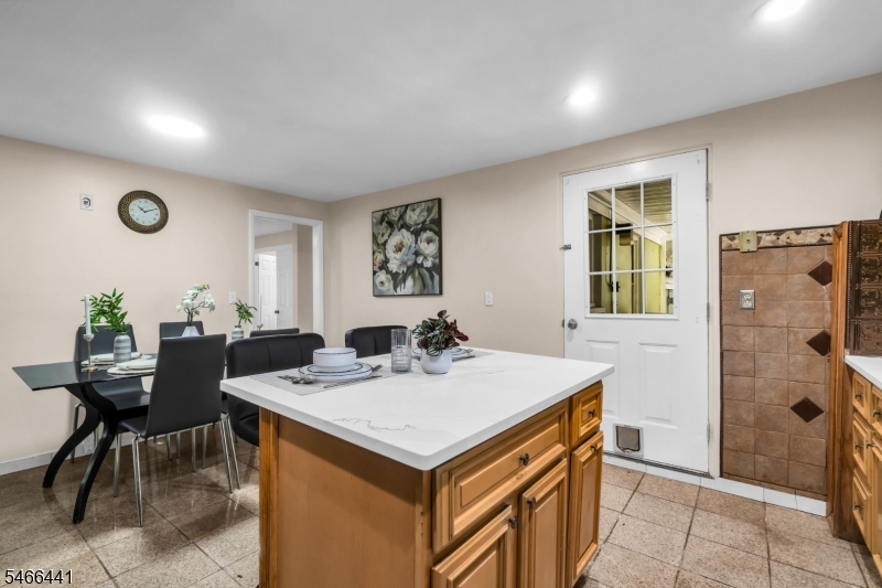 41 Heather Lane Roselle NJ 07203