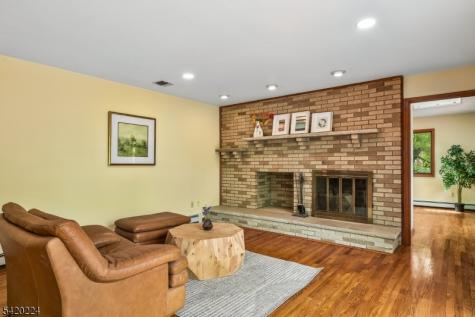 5 Gianna Court Randolph NJ 07869
