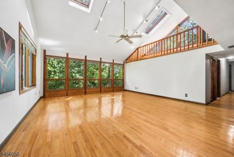 26 Skyline Drive Watchung NJ 07069