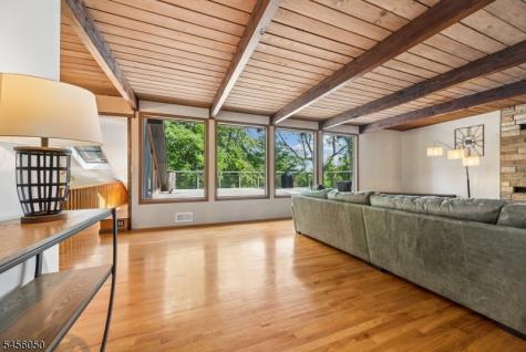 26 Skyline Drive Watchung NJ 07069