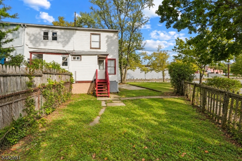 1337 S 2nd Street Plainfield NJ 07063