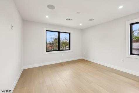 51 Albany Avenue Nutley NJ 07110