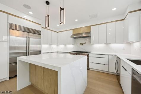 51 Albany Avenue Nutley NJ 07110
