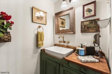 9 Jacksonburg Road Blairstown NJ 07825