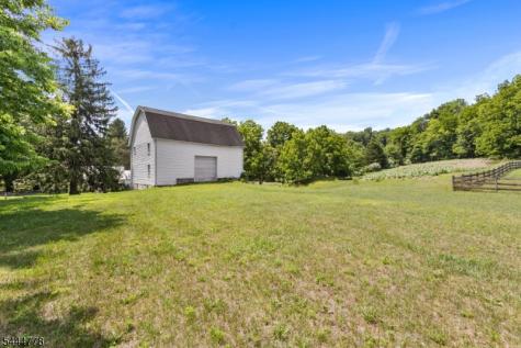 9 Jacksonburg Road Blairstown NJ 07825