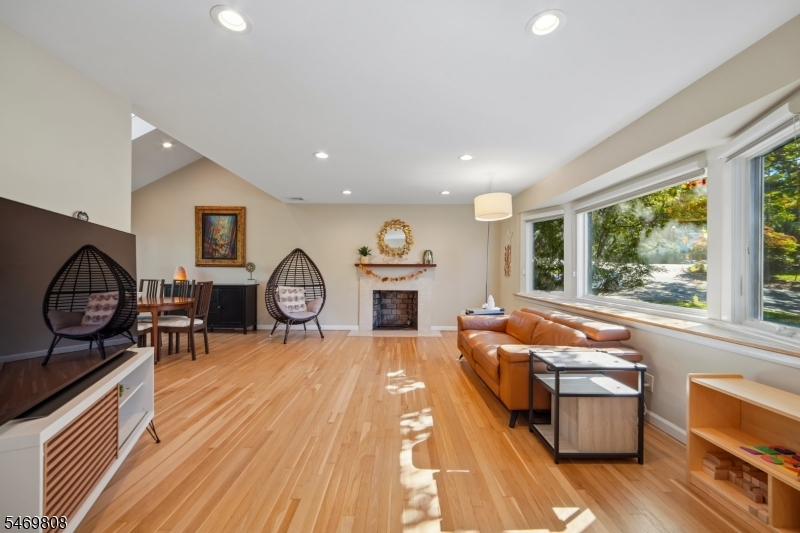 38 W Lawn Road Livingston NJ 07039