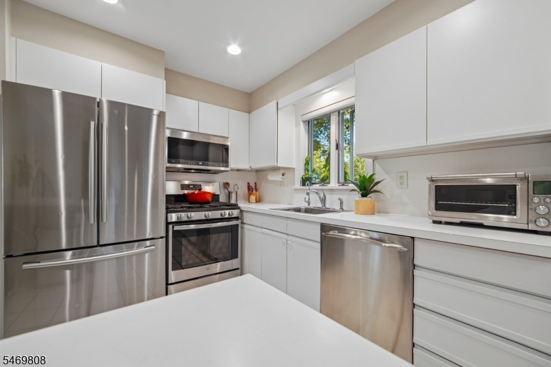 38 W Lawn Road Livingston NJ 07039