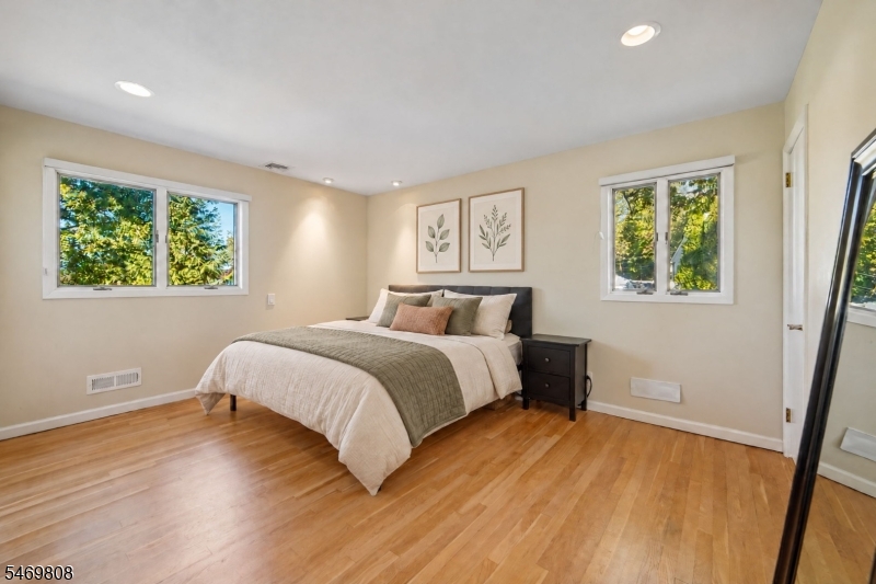 38 W Lawn Road Livingston NJ 07039