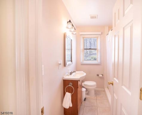 2 Lilac Road Jefferson NJ 07849
