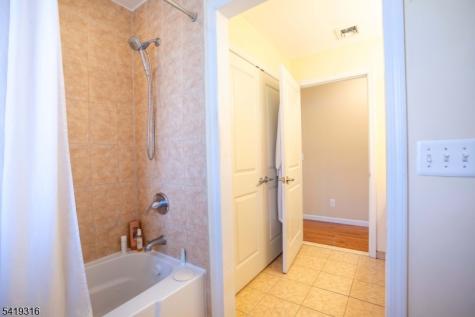 2 Lilac Road Jefferson NJ 07849