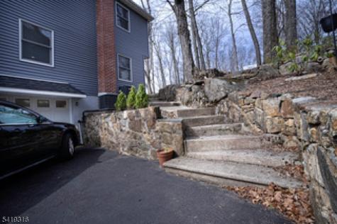 2 Lilac Road Jefferson NJ 07849