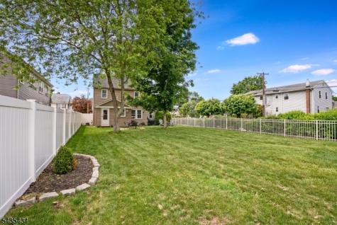 12 Raymond Road Morris NJ 07960
