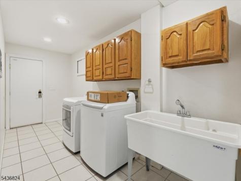 1079 Hoffman Road Bridgewater NJ 08807