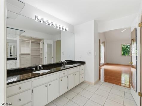 1079 Hoffman Road Bridgewater NJ 08807