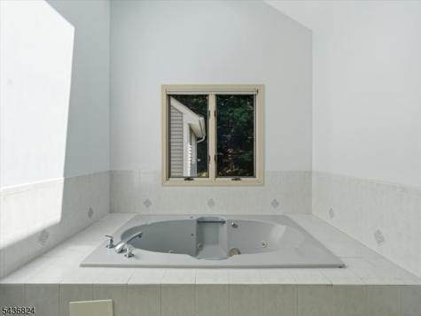 1079 Hoffman Road Bridgewater NJ 08807