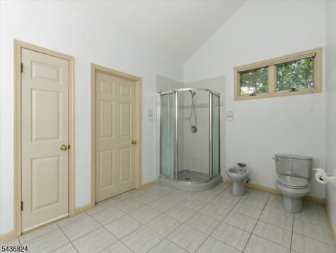 1079 Hoffman Road Bridgewater NJ 08807