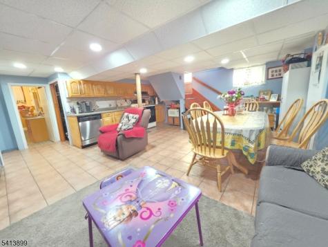 137 Fairbanks Street Hillside NJ 07205