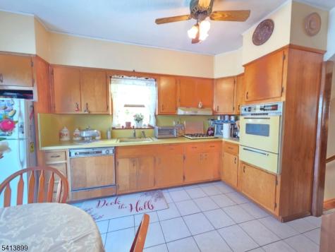 137 Fairbanks Street Hillside NJ 07205