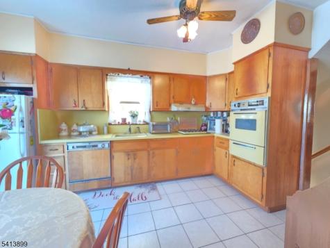 137 Fairbanks Street Hillside NJ 07205