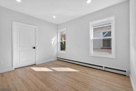 182 N Maple Avenue East Orange NJ 07017