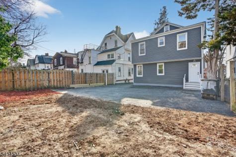 182 N Maple Avenue East Orange NJ 07017