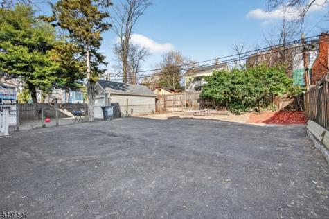 182 N Maple Avenue East Orange NJ 07017