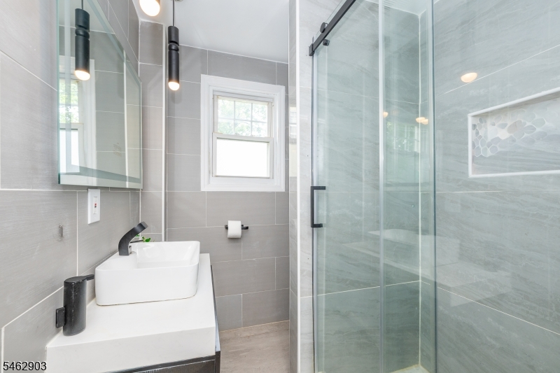 16 Eagle Terrace West Orange NJ 07052