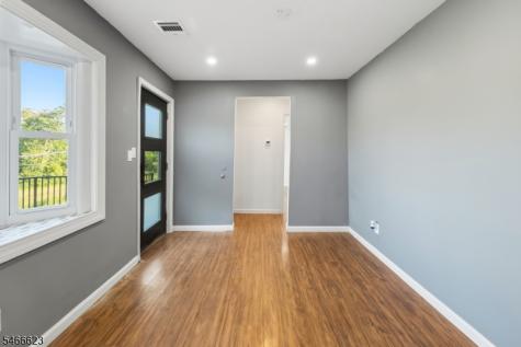 20 Greenwood Avenue Wanaque NJ 07420