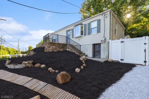 20 Greenwood Avenue Wanaque NJ 07420