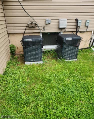 132 Eppirt Street East Orange NJ 07018