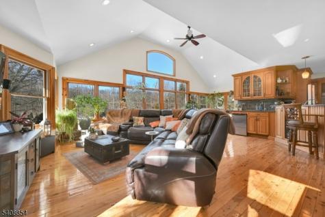 285 Chestnut Ridge Road Woodcliff Lake NJ 07677