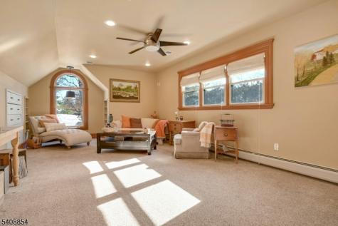 285 Chestnut Ridge Road Woodcliff Lake NJ 07677