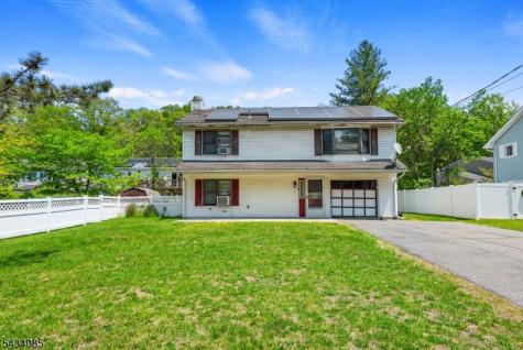 11 Tobyhanna Trail Hopatcong NJ 07843