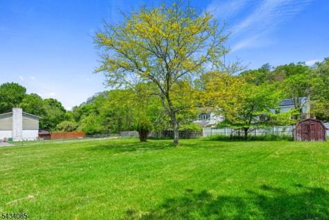 11 Tobyhanna Trail Hopatcong NJ 07843