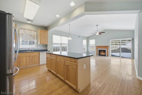 56 Kensington Circle White NJ 07823
