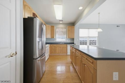 56 Kensington Circle White NJ 07823