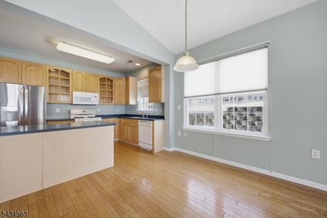 56 Kensington Circle White NJ 07823