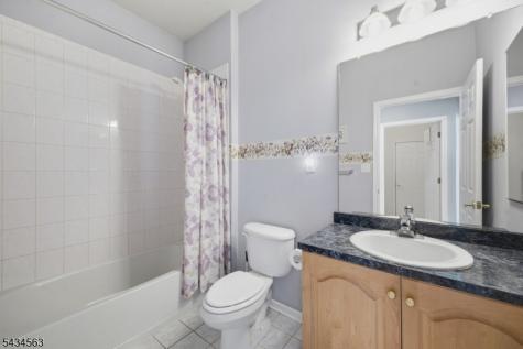 56 Kensington Circle White NJ 07823