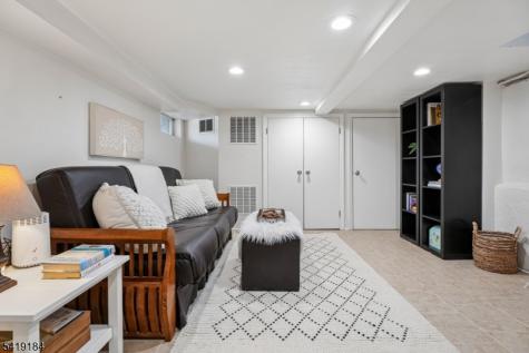 325 Manor Avenue Cranford NJ 07016