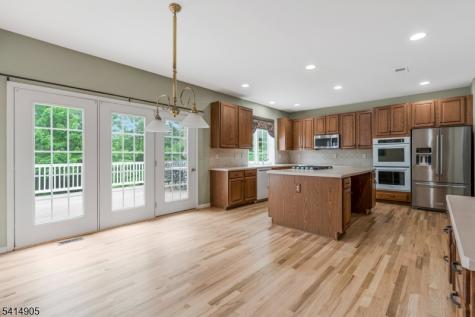 12 Warren Avenue Green Brook NJ 08812